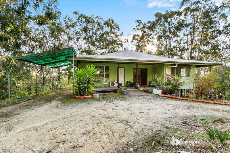 180 Brewsters Road, Yinnar South VIC 3869