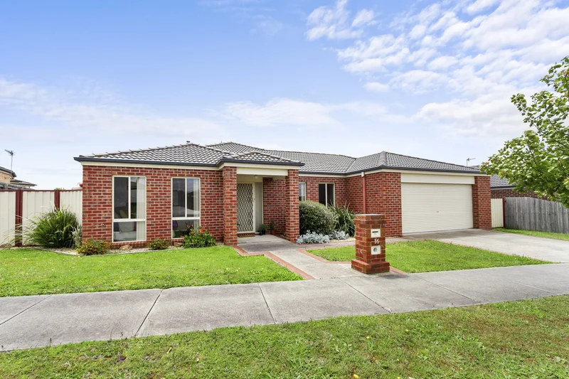 16 Kangaroo Grass Rise, Traralgon East VIC 3844