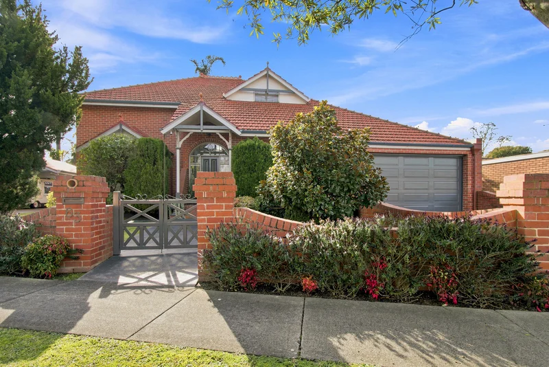 63 Sunderland Circuit, Traralgon VIC 3844
