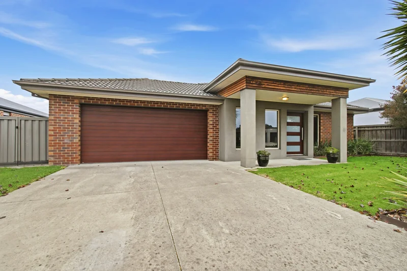 16 Summerhill Road, Traralgon VIC 3844