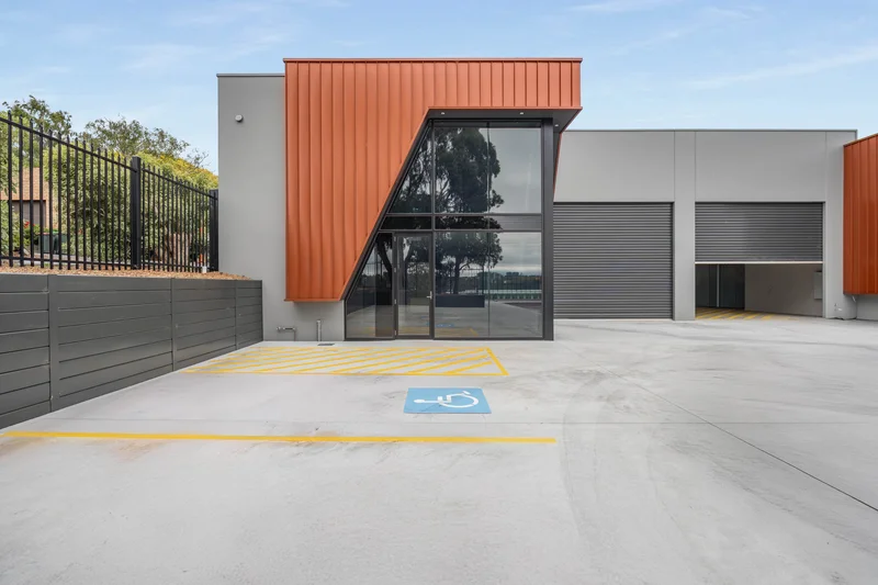 Factories 1 - 3/217-219 Albert Road, Warragul — property photo